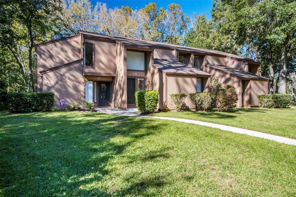 18 BROADMORE CIRCLE - Residential